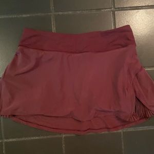 LULULEMON size 6 tennis skirt